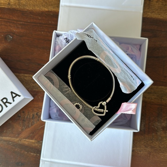 Pandora Moments Heart Closure Snake Chain Bracelet - Picture 9 of 11